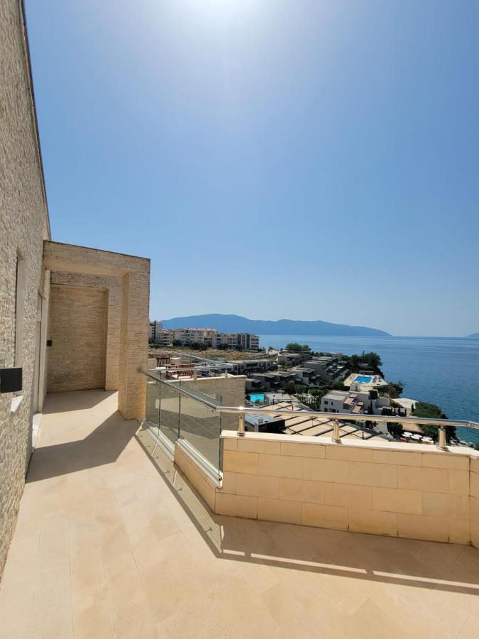 Thea Hotel Vlorë Екстериор снимка